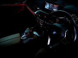 BMW 5 Series 530i 2017 luxury hitam km 16rban cash kredit proses bisa dibantu 7