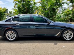 BMW 5 Series 530i 2017 luxury hitam km 16rban cash kredit proses bisa dibantu 16