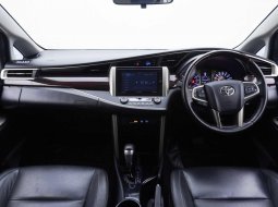 Toyota Kijang Innova Venturer 2017 mobil bekas berkualitas  2