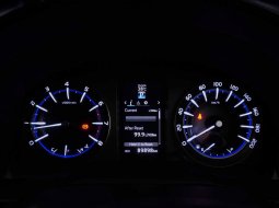 Toyota Kijang Innova Venturer 2017 mobil bekas berkualitas  7