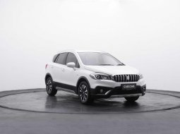 Suzuki SX4 S-Cross AT 2019 Putih Mobil Second Bergaransi 1 Tahun Dan Berkualitas