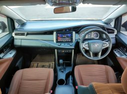 Toyota Kijang Innova V A/T Diesel 2016 Abu-abu 7