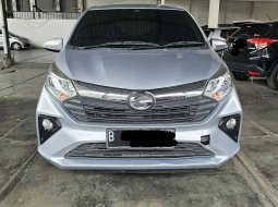 Daihatsu Sigra R  Deluxe 1.2 MT ( Manual ) 2019 Silver Km 74rban Plat ganjil
