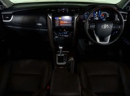 JUAL Toyota Fortuner 2.4 VRZ AT 2016 Hitam 8