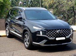 Hyundai Santa Fe G 2.5 6AT Signature 2022 hitam bensin km 16 ribuan cash kredit proses bisa dibantu