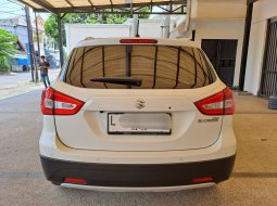 Suzuki SX4 S-Cross NewA/T 2022 Putih 2