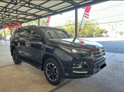 Toyota Fortuner 2.4 VRZ AT 2021 Hitam 4