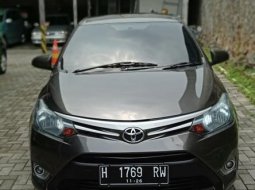 Toyota Vios E MT 2013 1