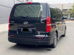 Hyundai H-1 Elegance 2017 Hitam MPV Termurah!!! 4