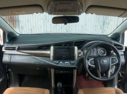 Toyota Kijang Innova V 2.4 A/T Diesel 2019 4