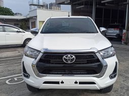 Jual mobil Toyota Hilux D-Cab 2023 7