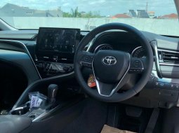 Toyota Camry 2.5 V 2023 7
