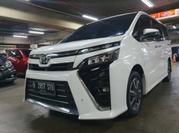 Toyota Voxy 2.0 A/T 2019 Siap Pakai 15