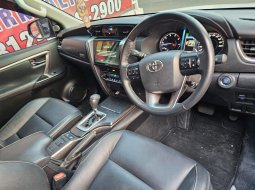 Toyota Fortuner 2.4 VRZ TRD Matic Tahun 2021 Kondisi Mulus Terawat Istimewa 7