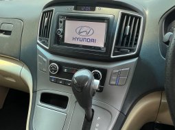 Hyundai H-1 2.5L CRDi Royale 2016 Silver 9