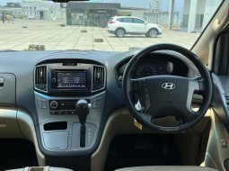 Hyundai H-1 2.5L CRDi Royale 2016 Silver 10