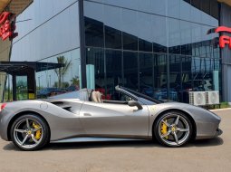 Ferrari 488 Spider 2018 abu km 5 rban cash kredit proses bisa dibantu 4