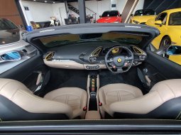 Ferrari 488 Spider 2018 abu km 5 rban cash kredit proses bisa dibantu 12