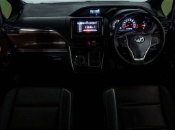 JUAL Toyota Voxy 2.0 AT 2019 Hitam 8