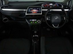 Toyota Sienta V 2020 MPV 4