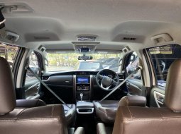 Toyota Fortuner 2.4 VRZ AT 2017 10