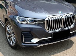 BMW X7 xDrive 4.0i Pure Excellence (G07) CKD At 2020 Grey 2
