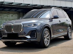 BMW X7 xDrive 4.0i Pure Excellence (G07) CKD At 2020 Grey 6