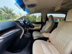 Toyota Alphard 2.5 X 2018 At Hitam 20