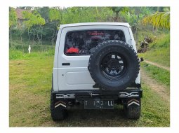 Suzuki Jimny SJ410 1992 Putih 3