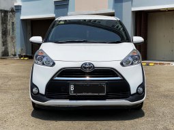 Toyota Sienta V CVT 2017 dp 0 pake motor 1