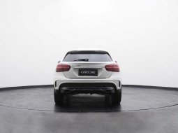 Mercedes-Benz GLA 200 AMG Line 2018 SUV 3