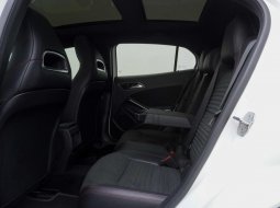 Mercedes-Benz GLA 200 AMG Line 2018 SUV 10