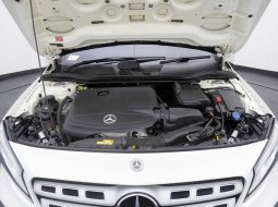 Mercedes-Benz GLA 200 AMG Line 2018 SUV 15
