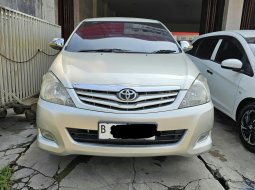 Toyota Innova G 2.0 AT ( Matic ) 2011 Silver Km 123rban Plat Genap