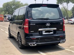 Hyundai H-1 Royale Diesel at 2018 Hitam 6