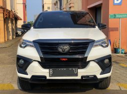 Toyota Fortuner 2.4 TRD AT 2020 vrz dp 0 bs tt sblm gr sport om 1