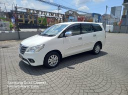 Innova G 2.5 Matic Diesel 2014 9