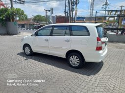 Innova G 2.5 Matic Diesel 2014 10