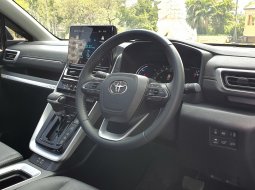 Toyota Kijang Innova Zenix Hybrid 2022 q modelista km11rb hitam cash kredit proses bisa dibantu 18