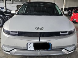 Hyundai Ionic 5 Signature Long Range A/T ( Matic ) 2022 Gold Mate Mulus Siap Pakai Km 10rban