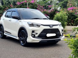 Toyota Raize 1.0T GR Sport CVT TSS (One Tone) 2022 putih km21rb pajak panjang cash kredit proses bs