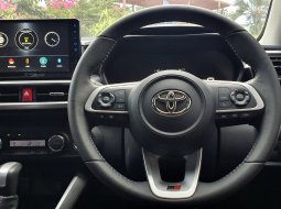 Toyota Raize 1.0T GR Sport CVT TSS (One Tone) 2022 putih km21rb pajak panjang cash kredit proses bs 12