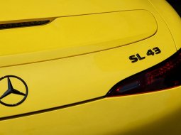 BRAND NEW Mercedes Benz AMG SL43 Cabrio Premium Plus At 2023 Yellow On Black 10