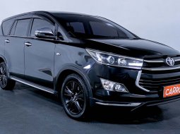 JUAL Toyota Innova 2.0 Venturer AT 2017 Hitam