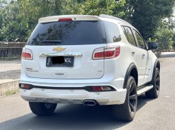 Promo Chevrolet Trailblazer LTZ AT Putih 2018 murah!! 6