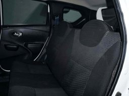 Datsun Cross CVT 2018 Putih  - Beli Mobil Bekas Berkualitas 2