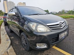Toyota Kijang Innova 2.0 V Matic Tahun 2011 Kondisi Mulus Terawat Istimewa 3