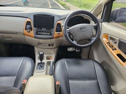 Toyota Kijang Innova 2.0 V Matic Tahun 2011 Kondisi Mulus Terawat Istimewa 6