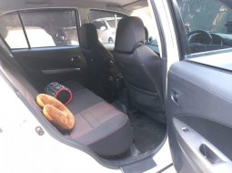 TDP (3JT) Daihatsu Sirion D 1.3 MT 2017 Putih  5