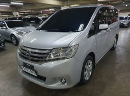 Nissan Serena 2.0 CvT Xtronic Automatic 2014 1